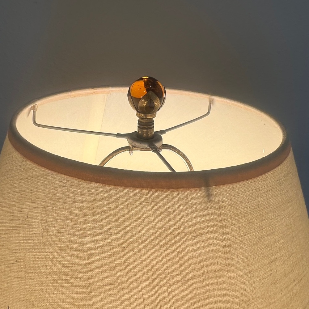 Vintage Brass and Etched Glass Table Lamp 24 inches in perfect working o… - Picture 6 of 8